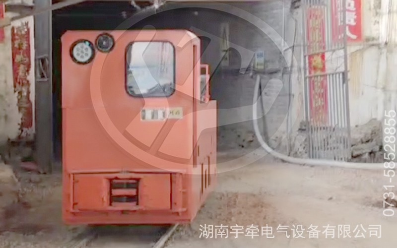 湘潭礦用10噸架線式電機車投入礦山生產(chǎn)